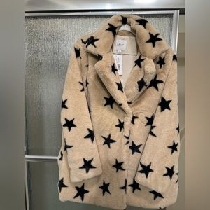 Women’s faux fur coat